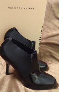 Sz. 9, Martinez Valero, Black Patent Leather Heels